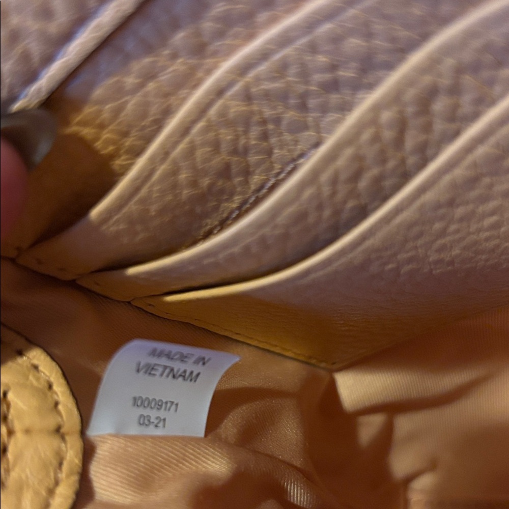 Tory Burch Beige Crossbody Bag Tory Burch Kira pebbled leather - Picture 6 of 7
